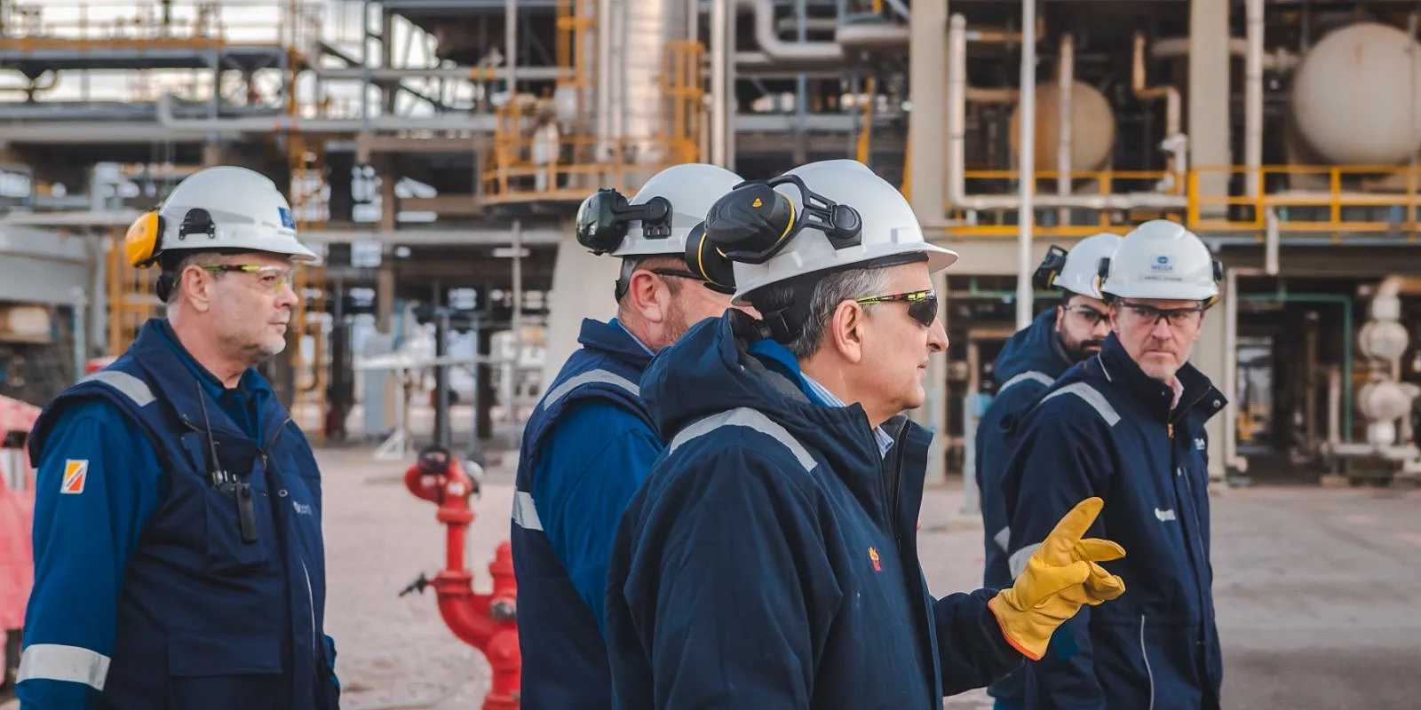 Marín visitó las plantas de Profertil y Mega en Bahía Blanca