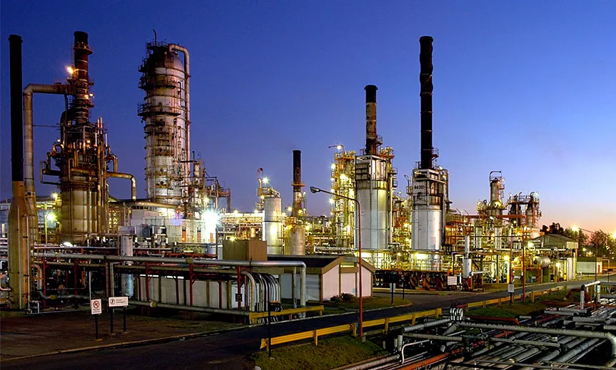 https://novedades.ypf.com/images/novedades/La-Refineria-La-Plata-cumplio-90-anos.webp